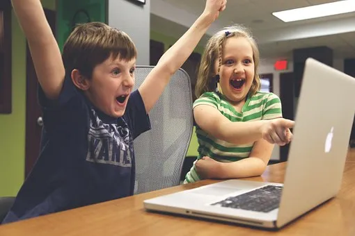 Dateiname des Bildes: KinderComputer